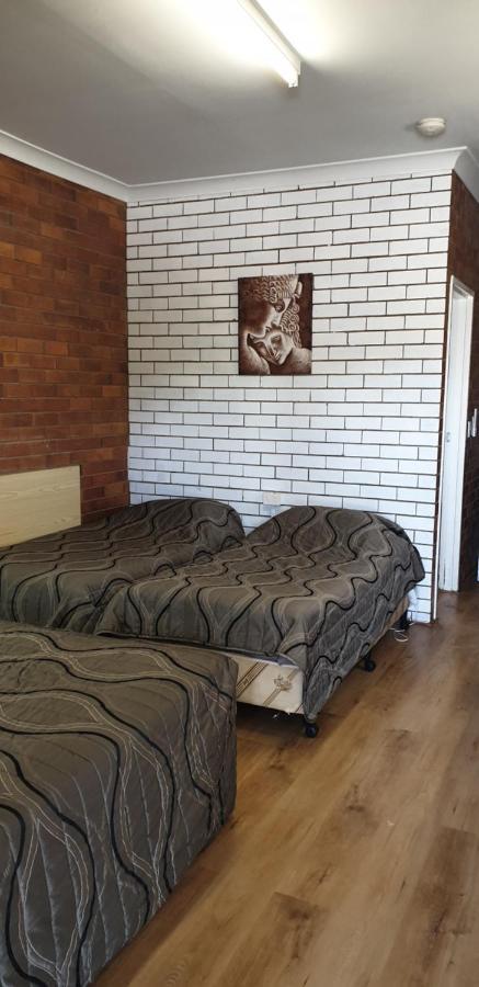 Glen Innes Lodge Motel Bagian luar foto