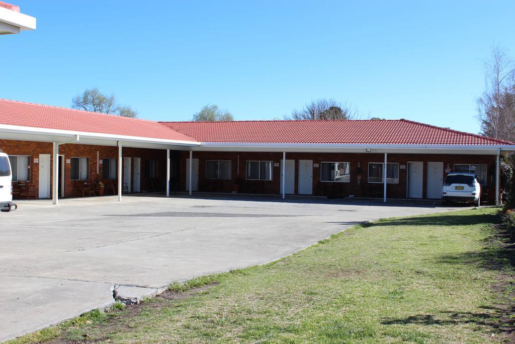 Glen Innes Lodge Motel Bagian luar foto
