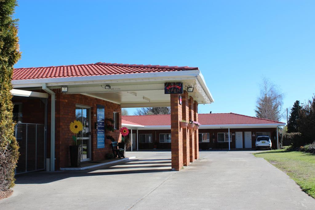 Glen Innes Lodge Motel Bagian luar foto