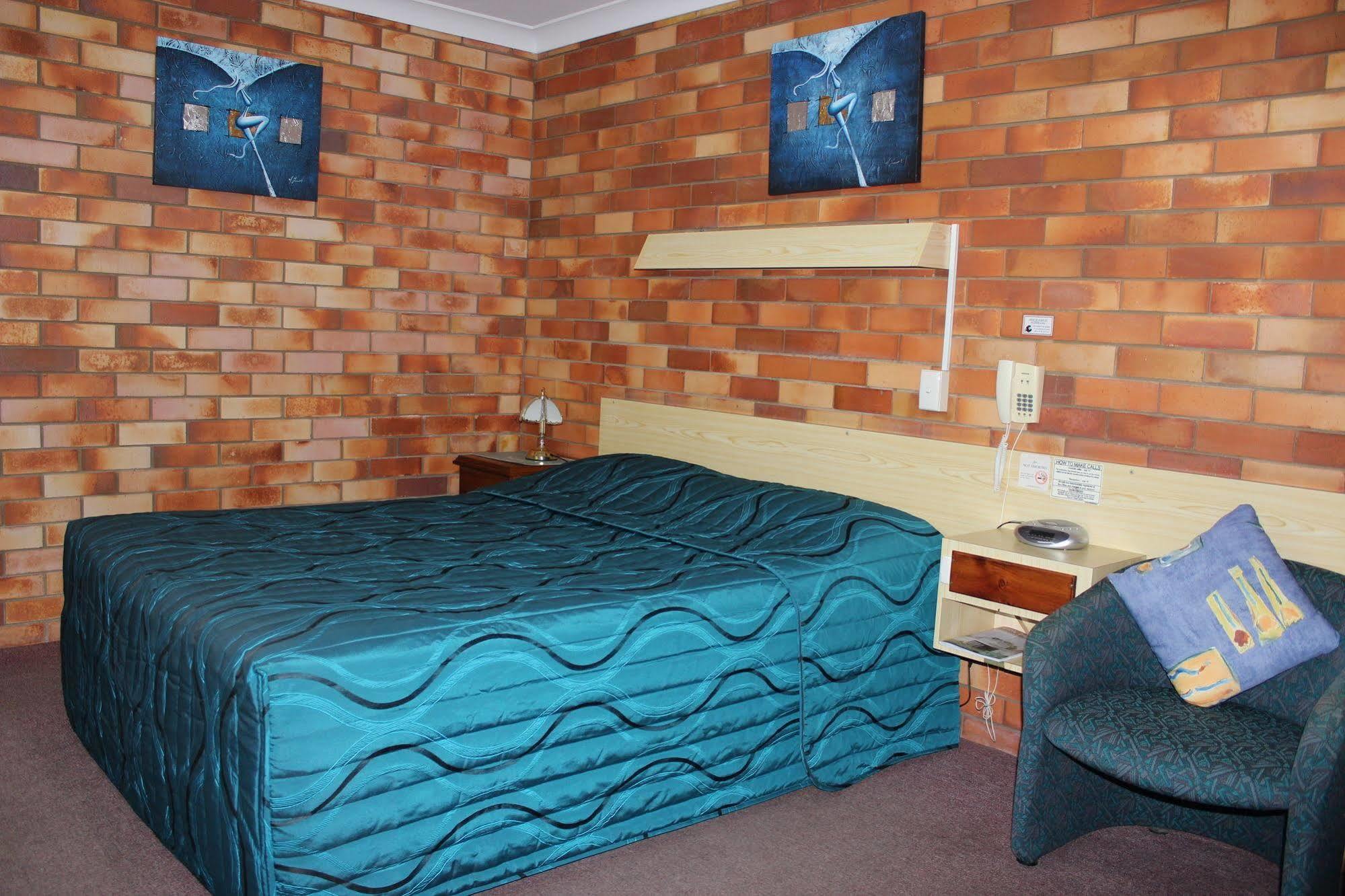 Glen Innes Lodge Motel Bagian luar foto