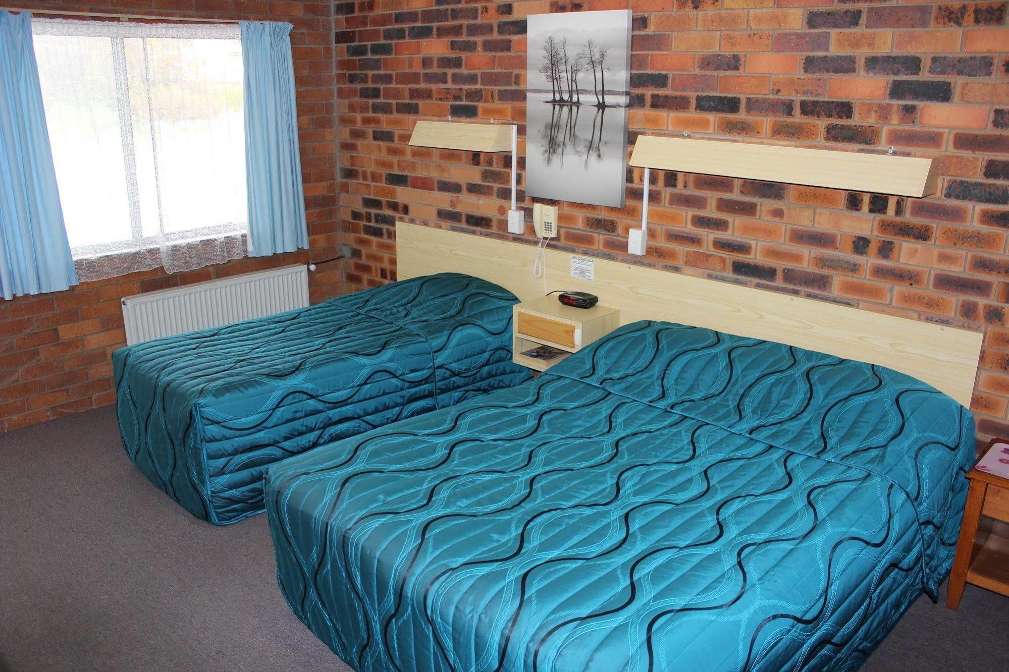 Glen Innes Lodge Motel Bagian luar foto